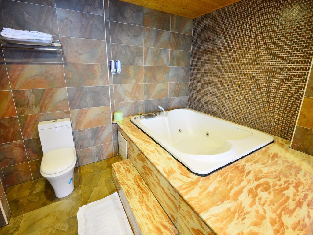 Tranquil Sea Vacation Hotel Kenting Exterior foto